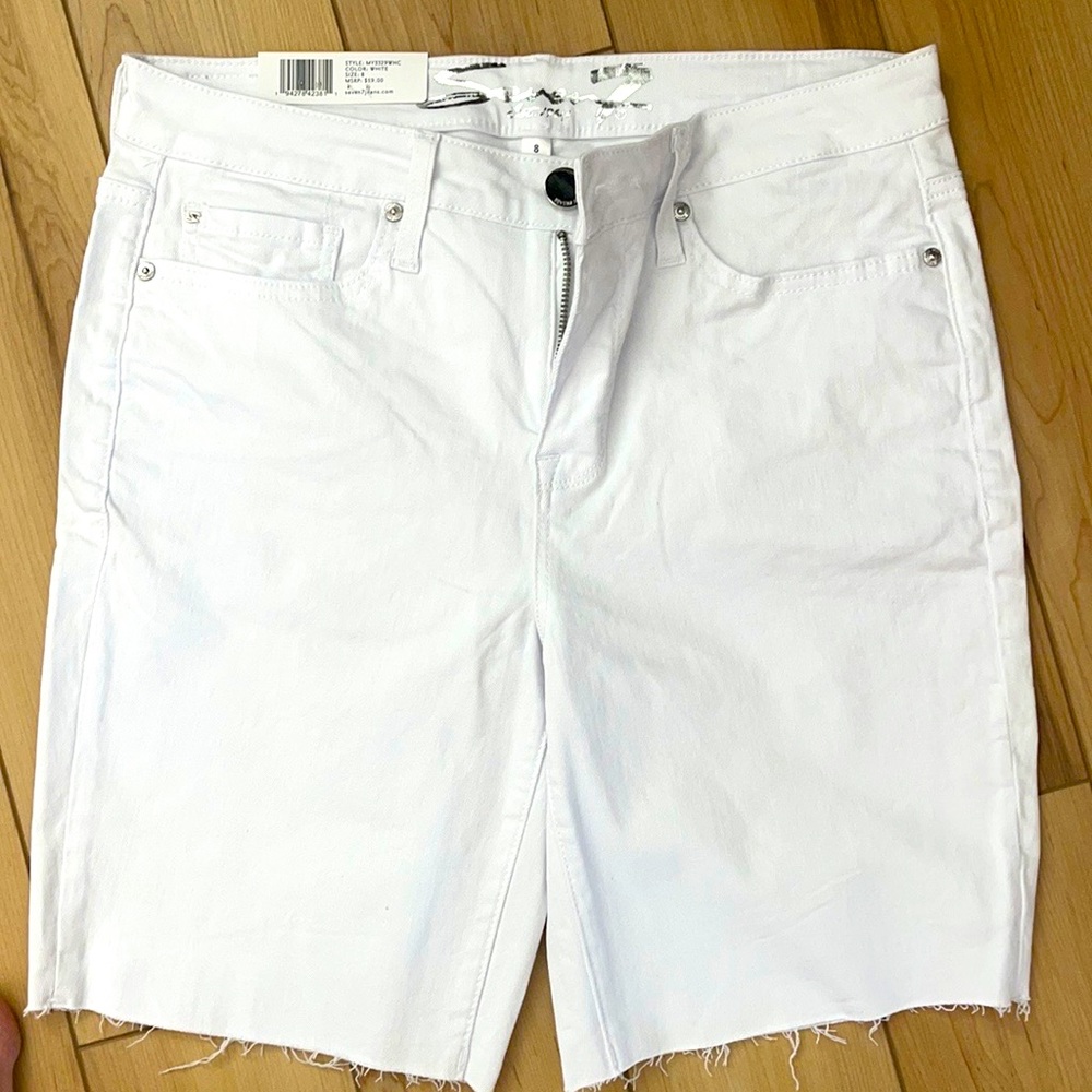 White Seven Bermuda Shorst New